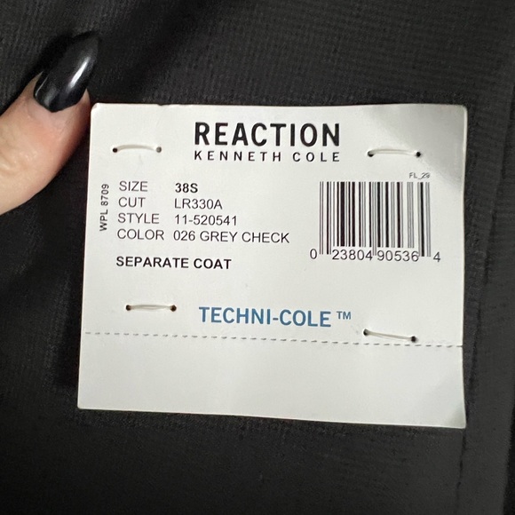 Kenneth Cole Men’s Blazer - Picture 6 of 6